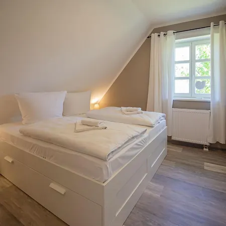 Rugana - Komfortplus Mit 1 Schlafzimmer C32 *